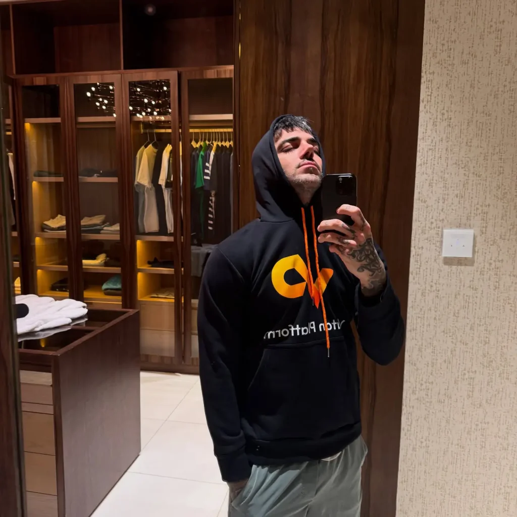 پلتفرم وطن با مالکیت پویان مختاری